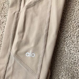 Alo tan/beige leggings size S